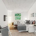3 Bedroom Pet Friendly In Græsted
