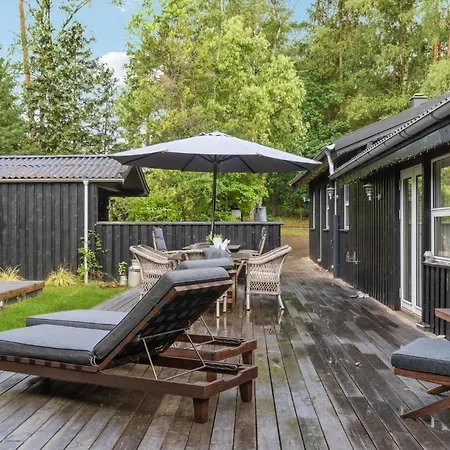 度假居 3 Bedroom Pet Friendly In *