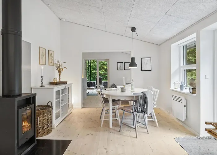 3 Bedroom Pet Friendly In Semesterbostad Græsted