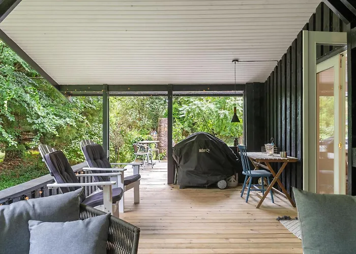 3 Bedroom Pet Friendly In *