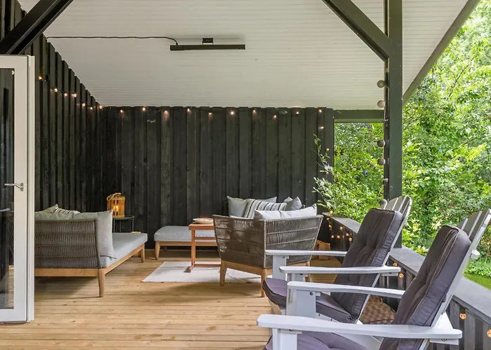 3 Bedroom Pet Friendly In