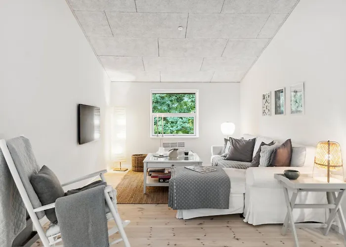 3 Bedroom Pet Friendly In Græsted